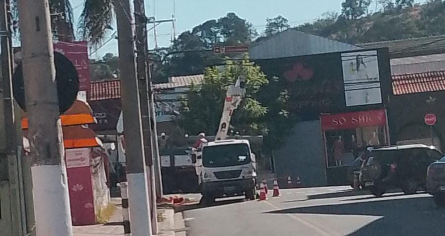  Comerciantes das avenidas Brasil e Itália passam parte do sábado sem luz